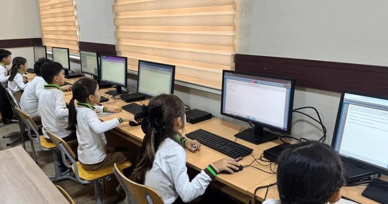 Məktəblərə 236 min 295 kompüterin verilməsi nəzərdə tutulur