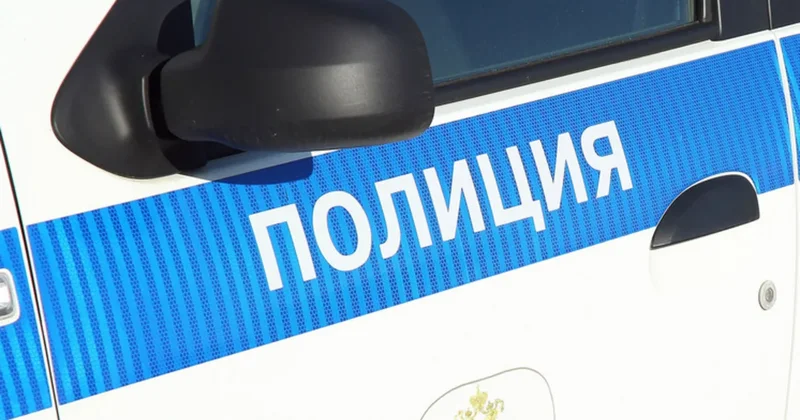 На юге Москвы неизвестный выбросил петарду из окна, пострадал подросток