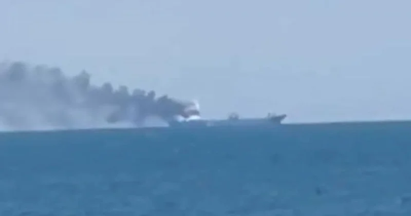 Göyərtəsində azərbaycanlılar olan gəmi dron hücumundan sonra... Video