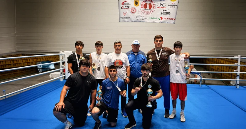 Boksçularımız Almaniyadakı beynəlxalq turnirdə altı medal qazanıblar FOTO