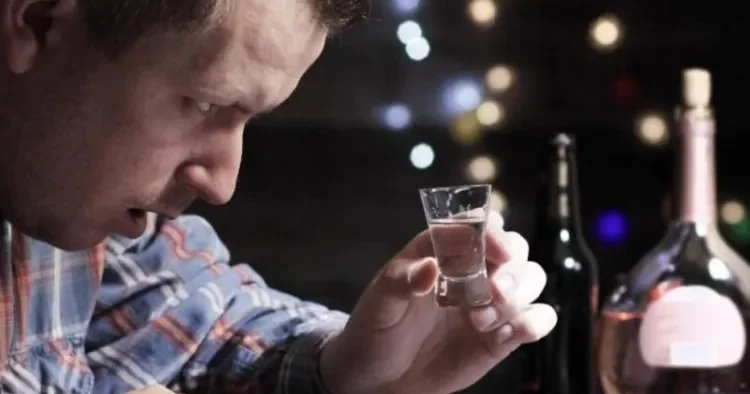 Alkoqoliklərin ürəyi sağlam olur Həkim bu fikrə cavab verdi
