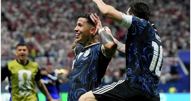 Argentina inanılmaz geridönüşlə adını finala yazdırdı