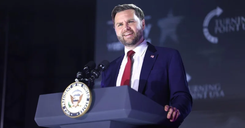 Вэнс: США не будут проводить наземную операцию с целью смены власти в Иране
