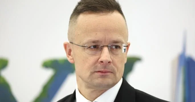 Сийярто объявил об уходе из парламента ради международной карьеры в BYD