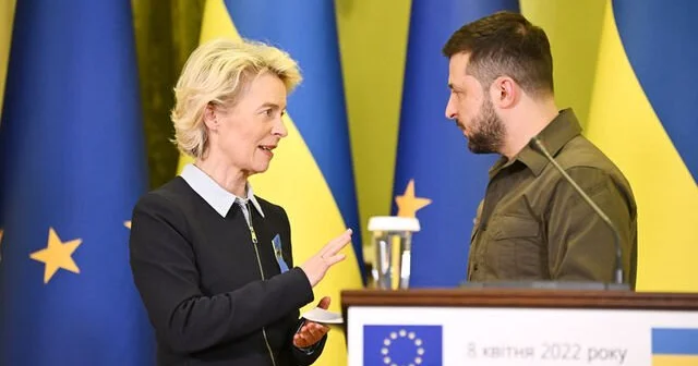 Zelenski Ursula fon der Leyenə Avropa ordeni təqdim etdi