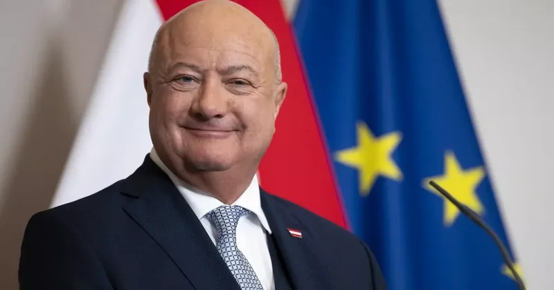 Канцлер Австрии опять не поедет в Израиль