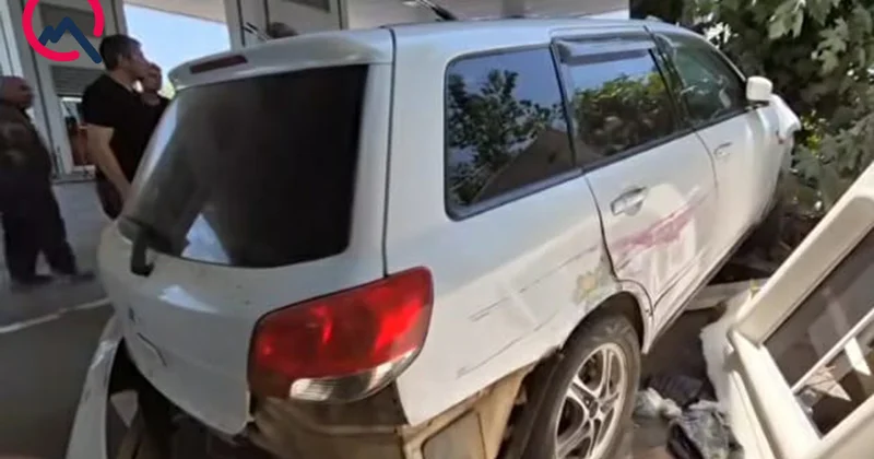 “Mitsubishi” yanacaqdoldurma məntəqəsinə çırpıldı Xəsarət alanlar var