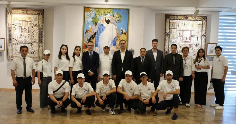 Özbək gənclərinin “Xarıbülbül”ü Gəncəyə səs saldı