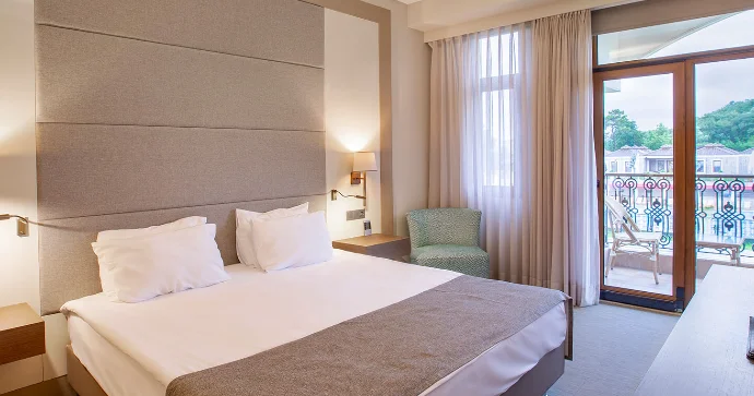 Azərbaycanda turist sayı kəskin azalıb: Hotellər həyəcan siqnalı...