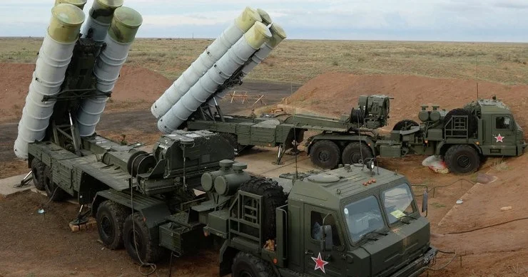 Rusiya şimal sərhədlərini müdafiəsiz qoyur S 300 və S 400 lər Ukrayna qorxusundan hara daşınır?