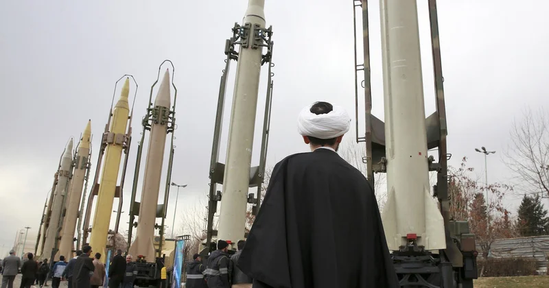 “İran bir neçə saata 24 atom bombası hazırlaya bilər” İddia