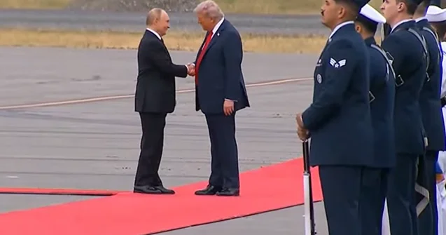 Tramp Putinlə üz üzə Video