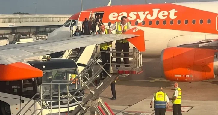 Авиаинцидент в Манчестере: самолеты EasyJet столкнулись перед вылетом