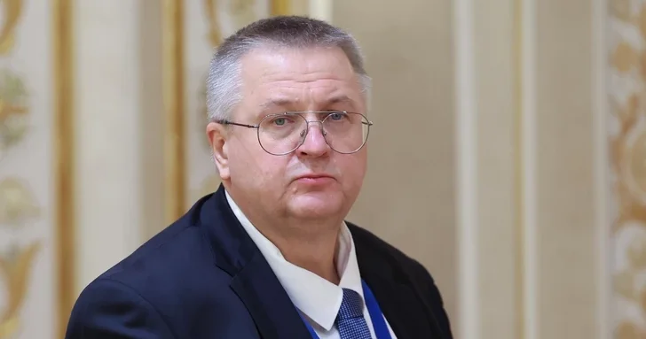 Оверчук в Ереване обсудит возможность трехсторонней встречи с Баку по вопросу коммуникаций