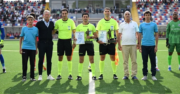 AFFA ən yaxşı hakimləri mükafatlandırdı