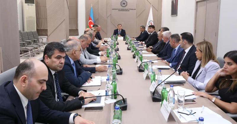 AHİK in üzv təşkilatı ETİHİ nin hesabatı dinlənildi FOTO