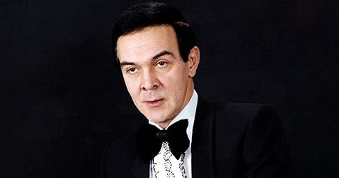 Səsi ilə ürəkləri fəth edən Müslüm Maqomayev