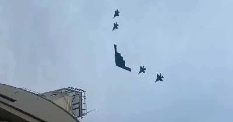 Liderlərin görüşü zamanı bombardmançılar havaya qaldırıldı