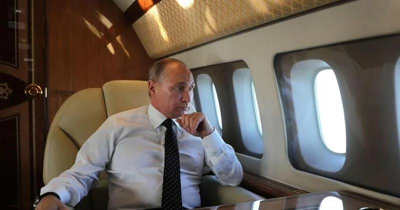 Putin Alyaskaya gedərkən Maqadanda dayanıb