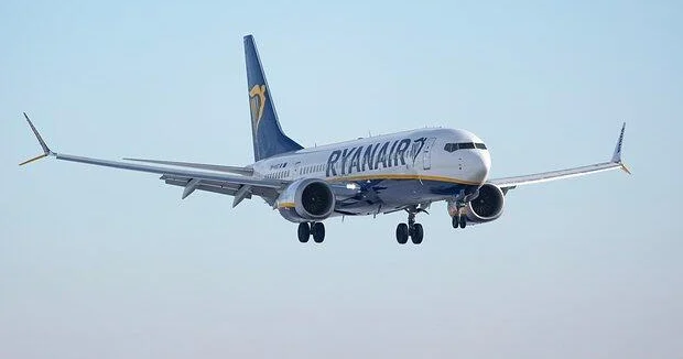 Пилот европейской авиакомпании потерял сознание во время полета