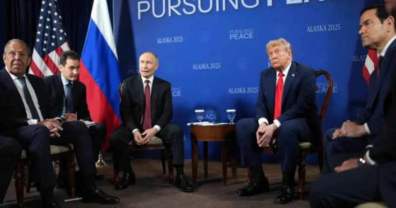 Встреча между Трампом и Путиным началась