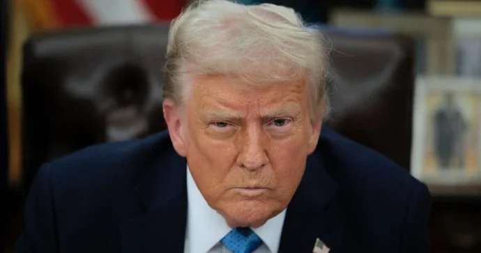 Трамп предупредил Россию о тяжелых экономических последствиях в случае провала саммита на Аляске