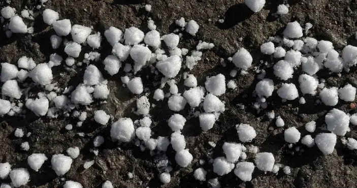 Yay ayında Kəlbəcərdə güclü dolu: Ekoloqdan İZAH