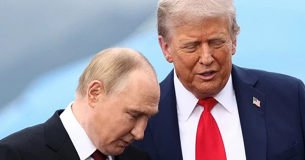Görüş zamanı Tramp və Putinin bədən dili bunu İFADƏ EDİB