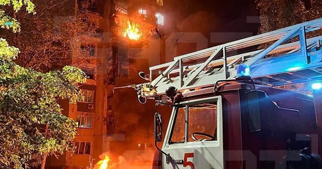Kurskda yaşayış binasına PUA hücumu olub Ölən və yaralananlar var