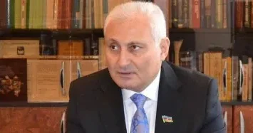 “Tarix keçmiş siyasət, siyasət isə bugünkü tarixdir” Hikmət Babaoğlu
