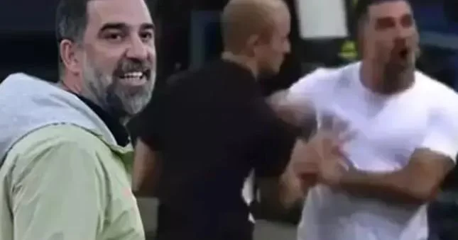 Arda Turan hakimə hücum etdi Video