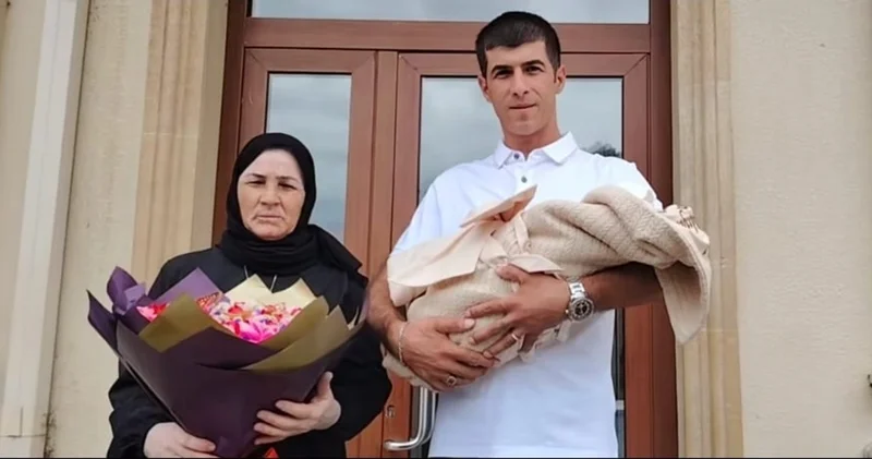 Biləsuvarda şəhidin adı qardaşının yeni doğulan körpəsinə verildi