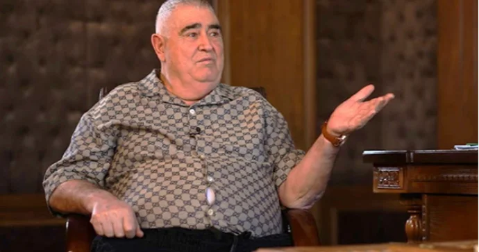 Şərurlu İsfəndiyarın maşınlarına həbs qoyuldu, borcu var FOTO