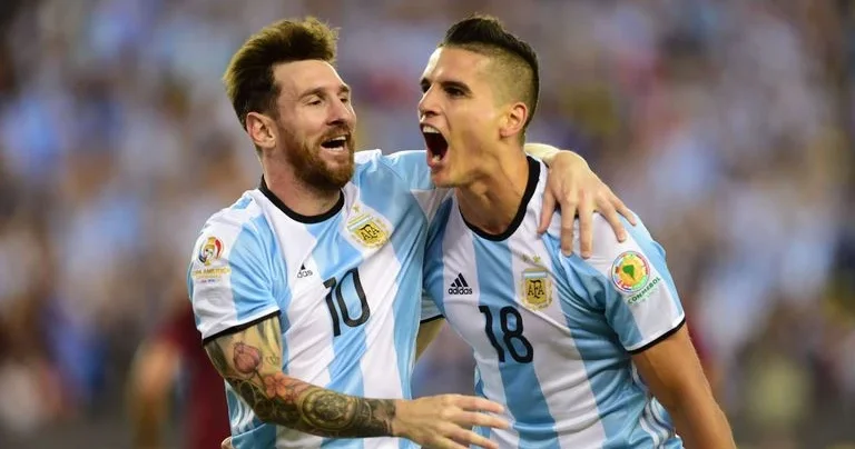 Argentina millisinin üzvü karyerasını başa vurub