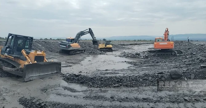 Oğuzdan axan çaylarda sel və daşqınlara qarşı mübarizə tədbirləri görülür