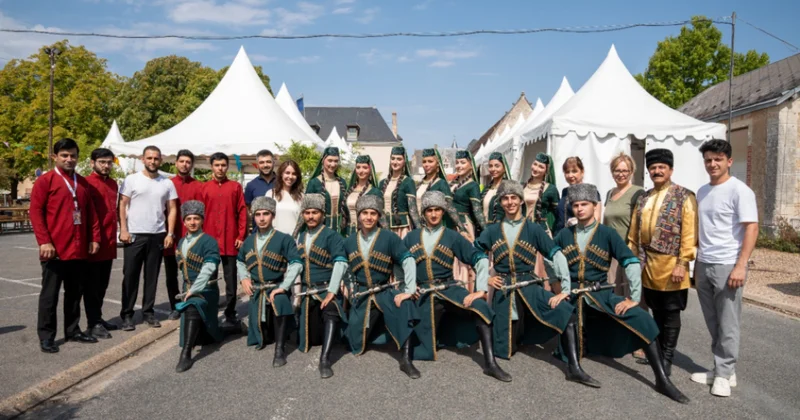 Azərbaycanın zəngin mədəni irsi Fransada keçirilən beynəlxalq folklor festivalında təqdim olunub