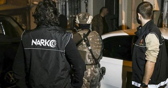 Türkiyə polisi 10 ildir bu qadını axtarırdı, sərhəddə tutuldu Foto