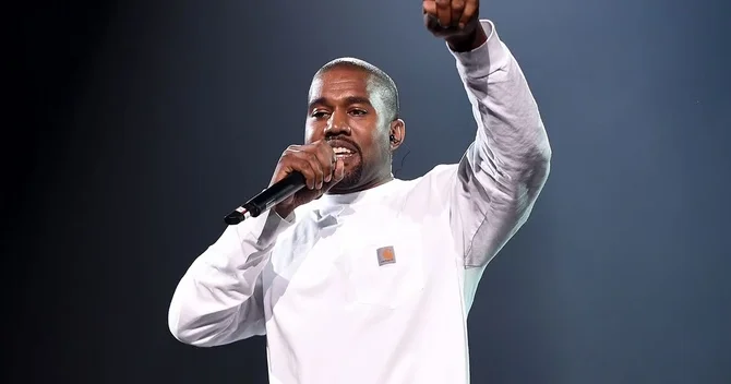 Kanye Uestin dünyası Qazaxıstanda söndü