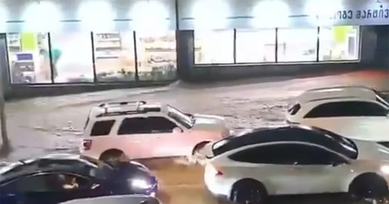 Güclü yağış Tbilisidə daşqına səbəb oldu Video