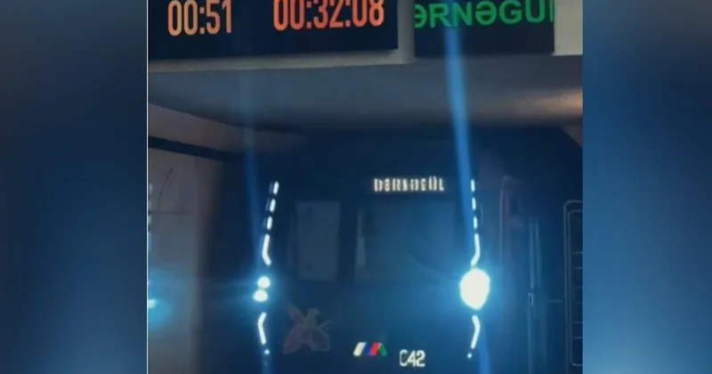 Последний поезд с "28 Мая" в сторону "Дарнагюля" ВИДЕО