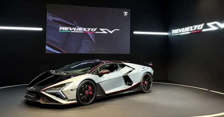 Lamborghini tarixinin ən sürətli və ən güclü avtomobilini təqdim etdi 1050 dən çox at gücü