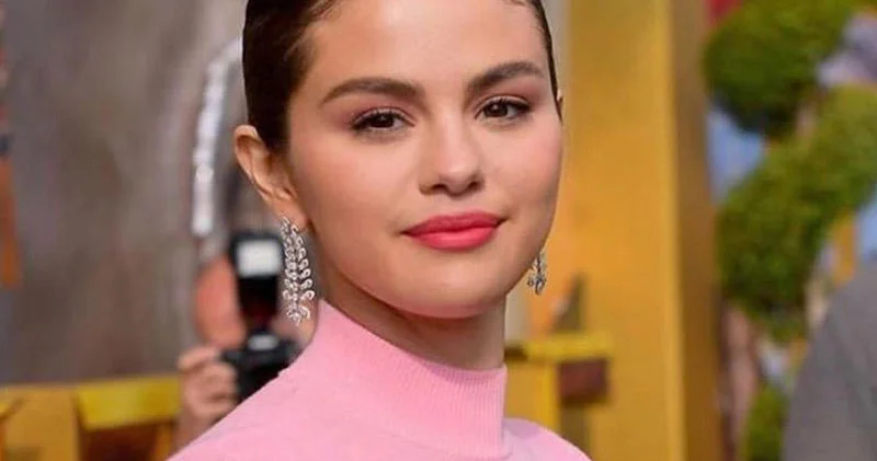 Selena Qomez məhkəməyə verildi Fırıldaqçılıqda ittiham olunur
