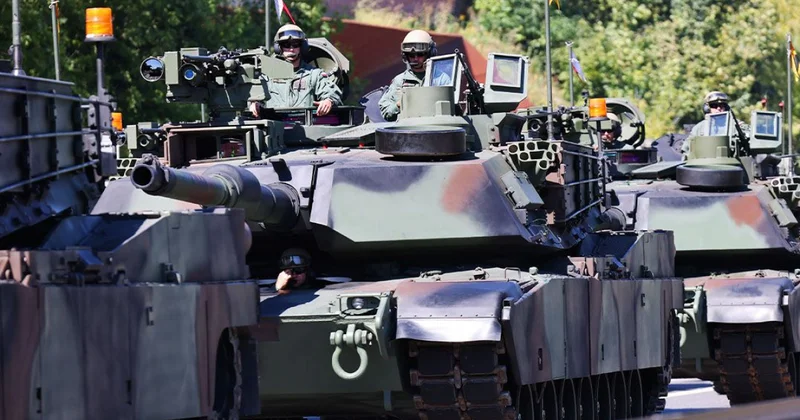 Грандиозный военный парад в Варшаве