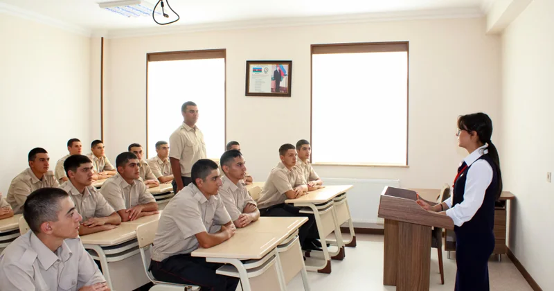 Naxçıvan Hərbi Kollecində Bilik Günü və hərbi andiçmə mərasimi keçirilib