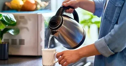 Dərmanı yalnız təmiz su ilə qəbul etmək lazımdır