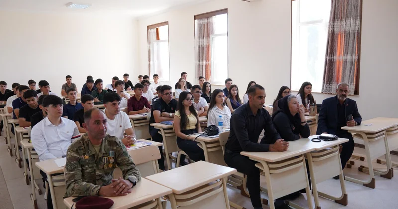 NDU da I kurs tələbələrinə ilk dərsi şəhid ailələri və qazilər tədris edib