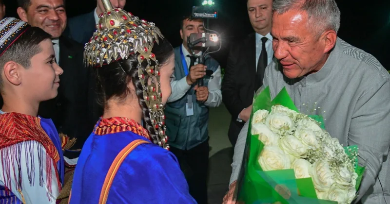 Rüstəm Minnixanov yenidən Tatarıstanın Rəisi seçilib