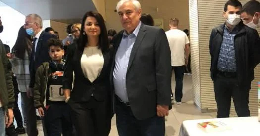 Gizli Kamal Aysel Əlizadə yazır