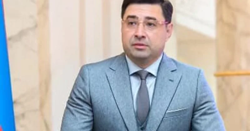 Təhsil hüquqla başlayır, amma müdrikliklə başa çatır...