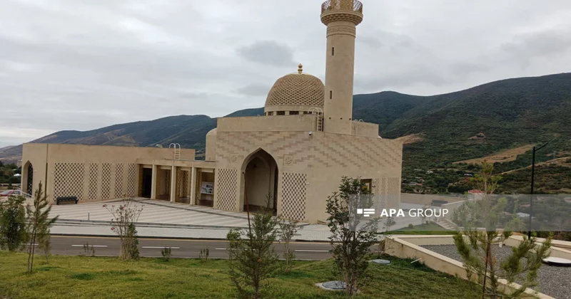 Hadrutda inşa edilmiş məscidə media tur təşkil olunub FOTO
